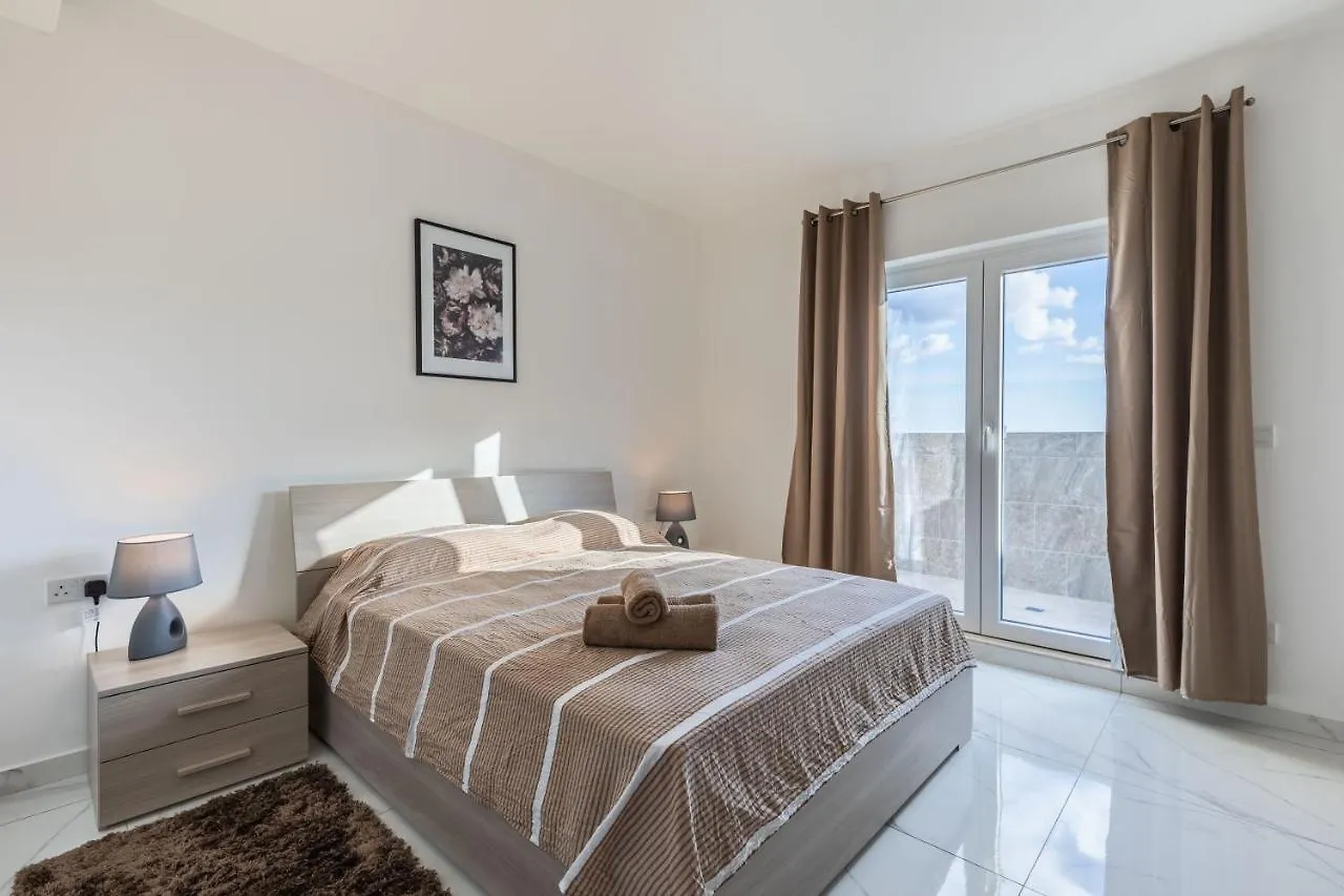 Terrace View- A Charming Two Bedrooms Penthouse Ac-Wifi Msida