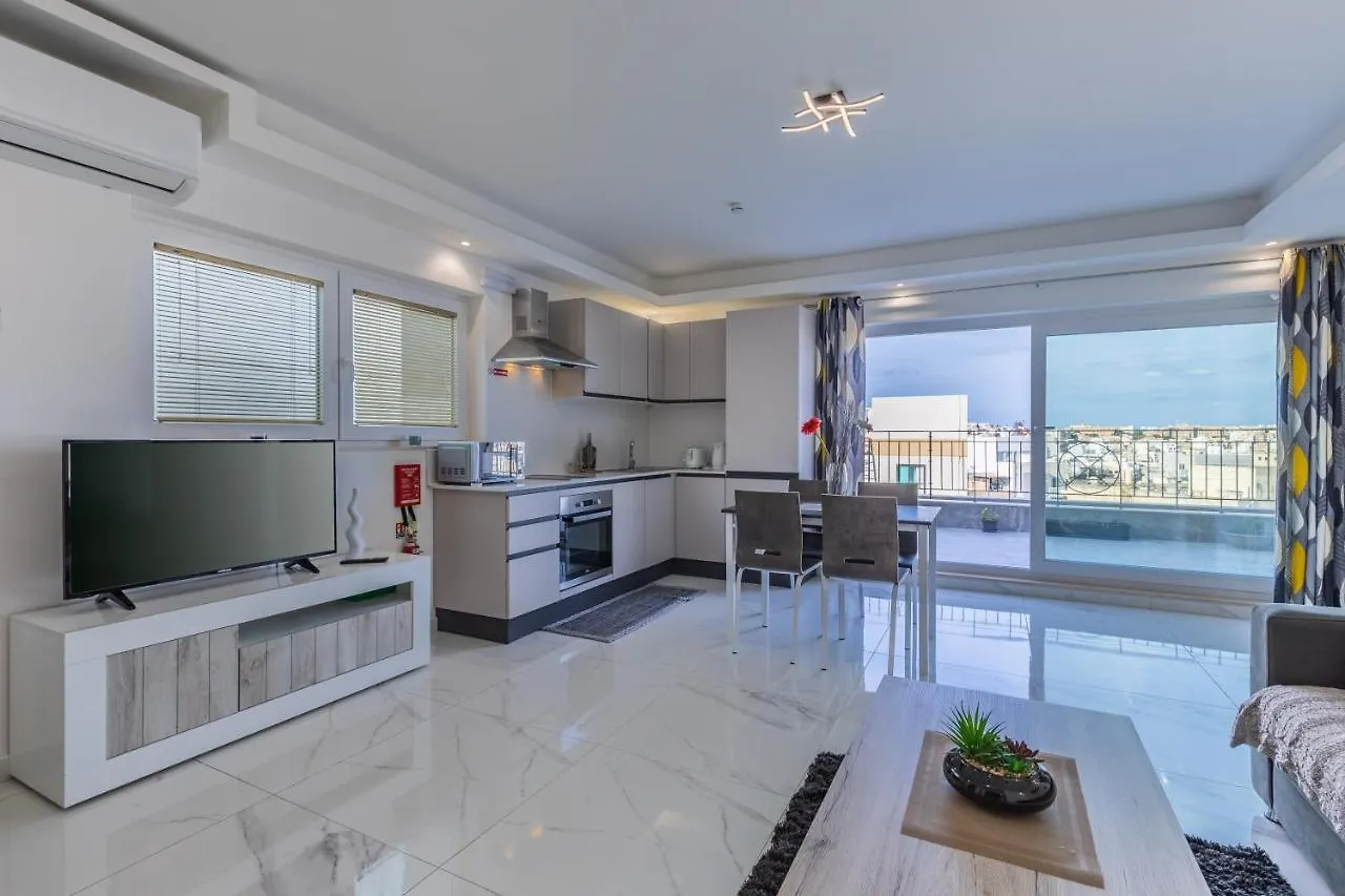 Terrace View- A Charming Two Bedrooms Penthouse Ac-Wifi Msida Apartament