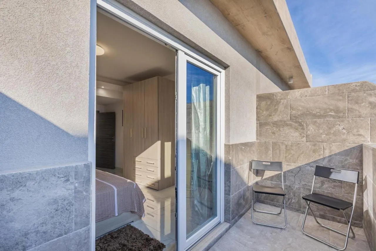 Terrace View- A Charming Two Bedrooms Penthouse Ac-Wifi Msida Apartament