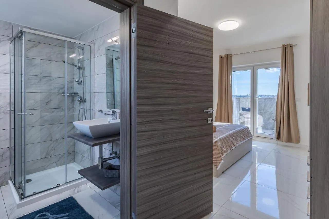 Apartament Terrace View- A Charming Two Bedrooms Penthouse Ac-Wifi Msida Malta