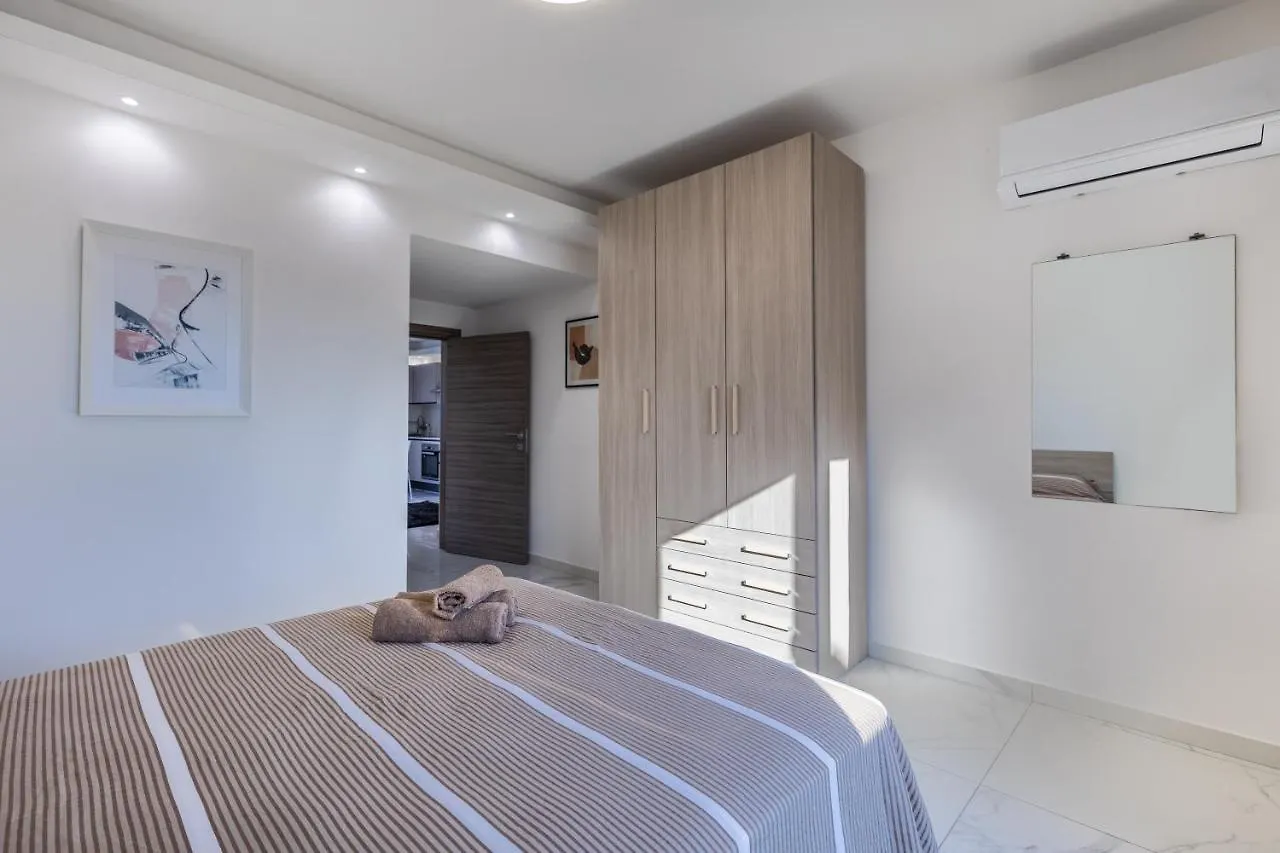 Terrace View- A Charming Two Bedrooms Penthouse Ac-Wifi Msida 0*,